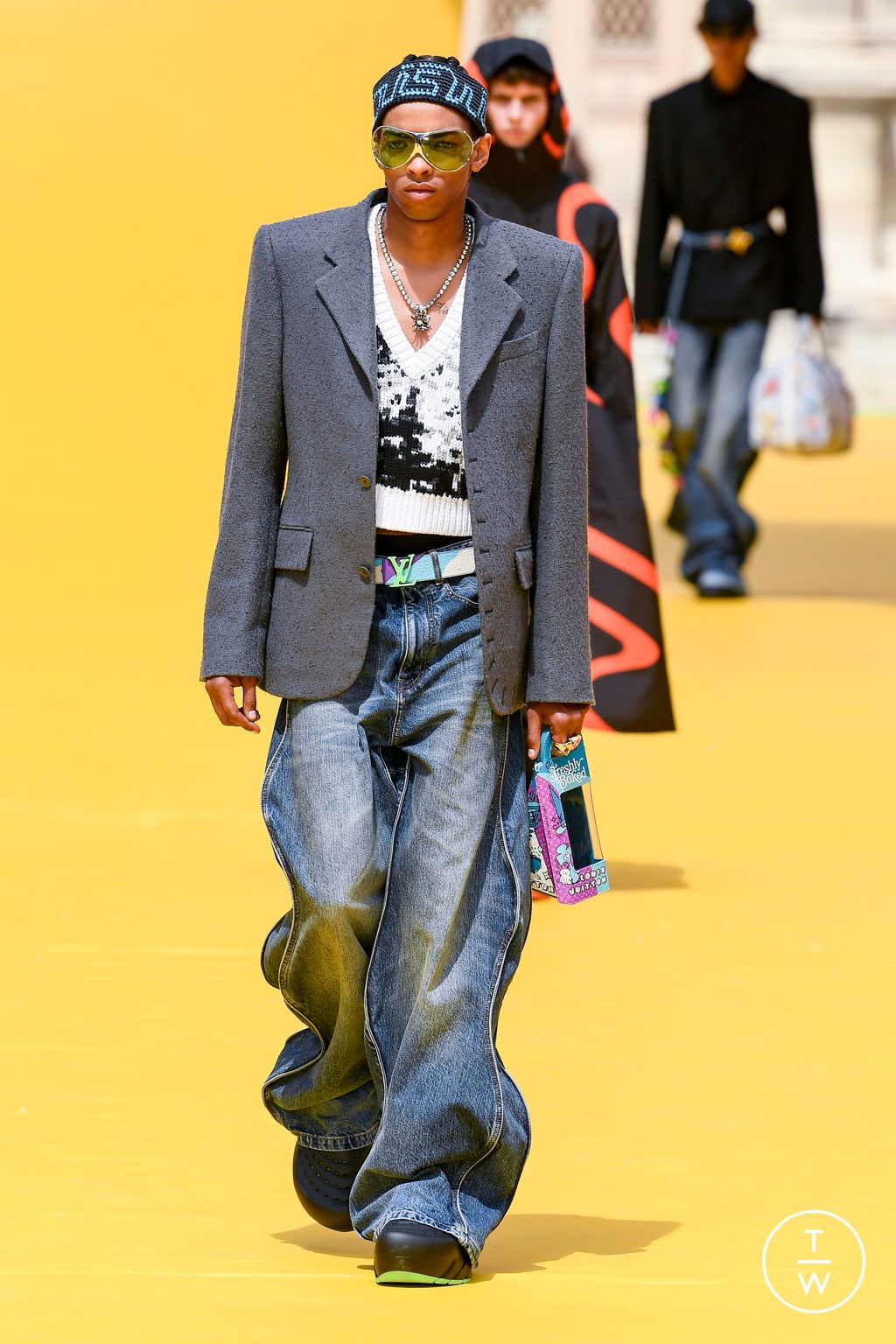 Fashion Week Paris Spring/Summer 2023 look 31 from the Louis Vuitton collection menswear