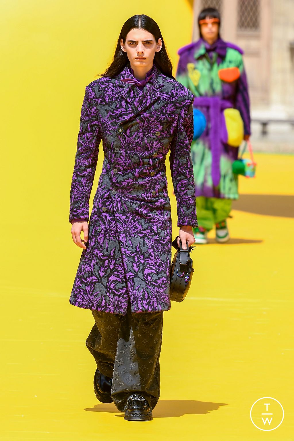 Fashion Week Paris Spring/Summer 2023 look 44 from the Louis Vuitton collection 男装