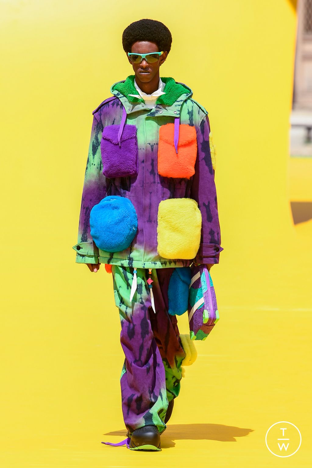 Fashion Week Paris Spring/Summer 2023 look 46 from the Louis Vuitton collection menswear