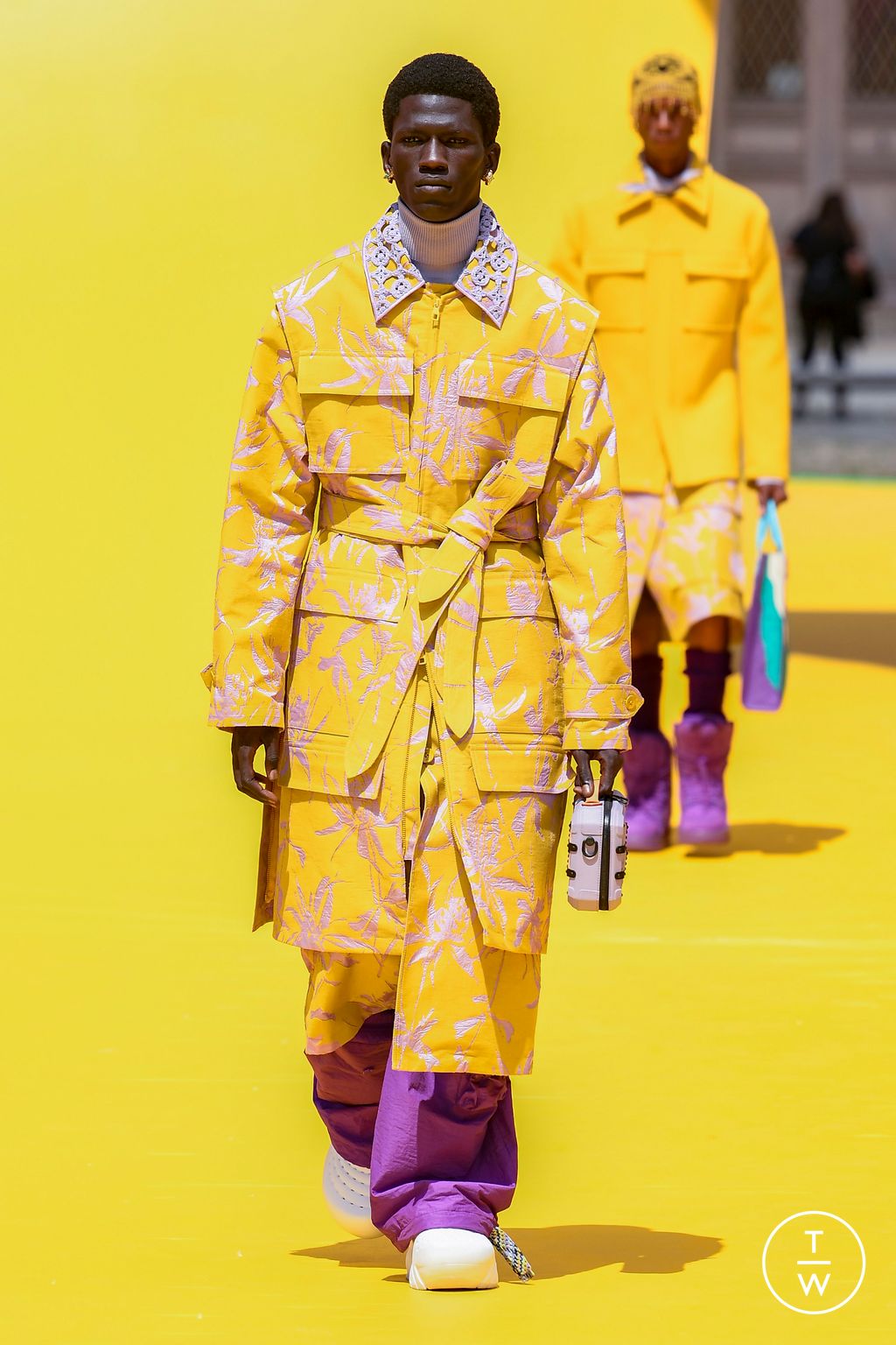 Fashion Week Paris Spring/Summer 2023 look 50 from the Louis Vuitton collection 男装