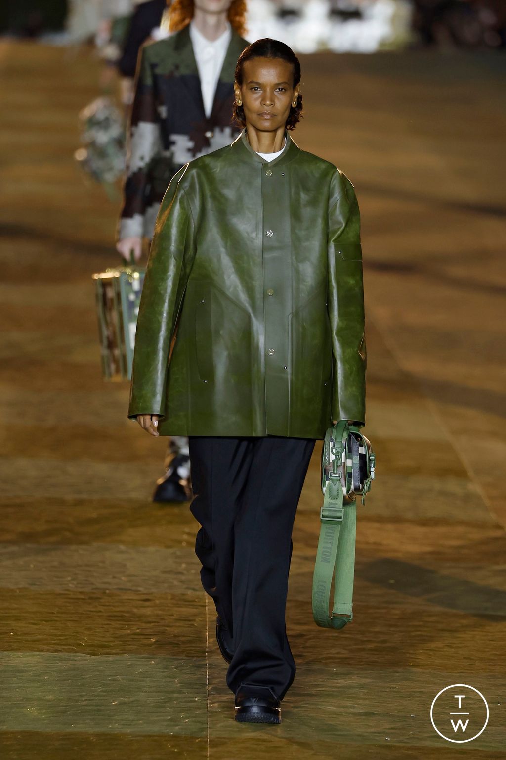 Fashion Week Paris Spring/Summer 2024 look 3 from the Louis Vuitton collection 男装