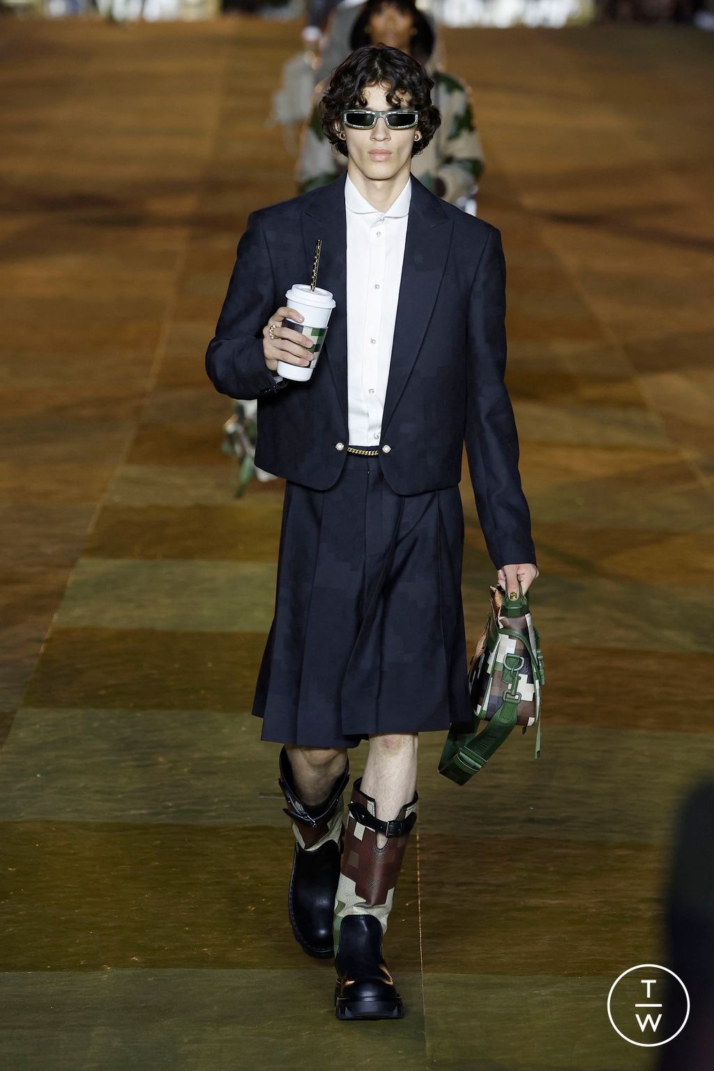 Fashion Week Paris Spring/Summer 2024 look 5 from the Louis Vuitton collection menswear
