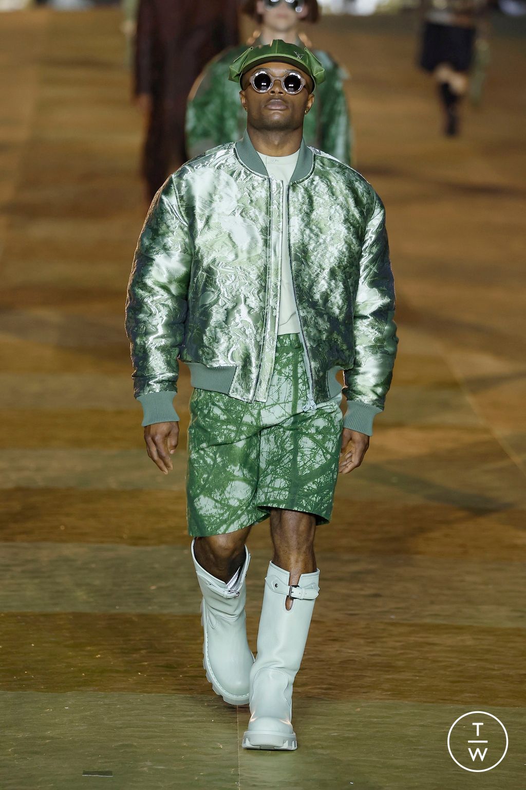 Fashion Week Paris Spring/Summer 2024 look 17 from the Louis Vuitton collection menswear