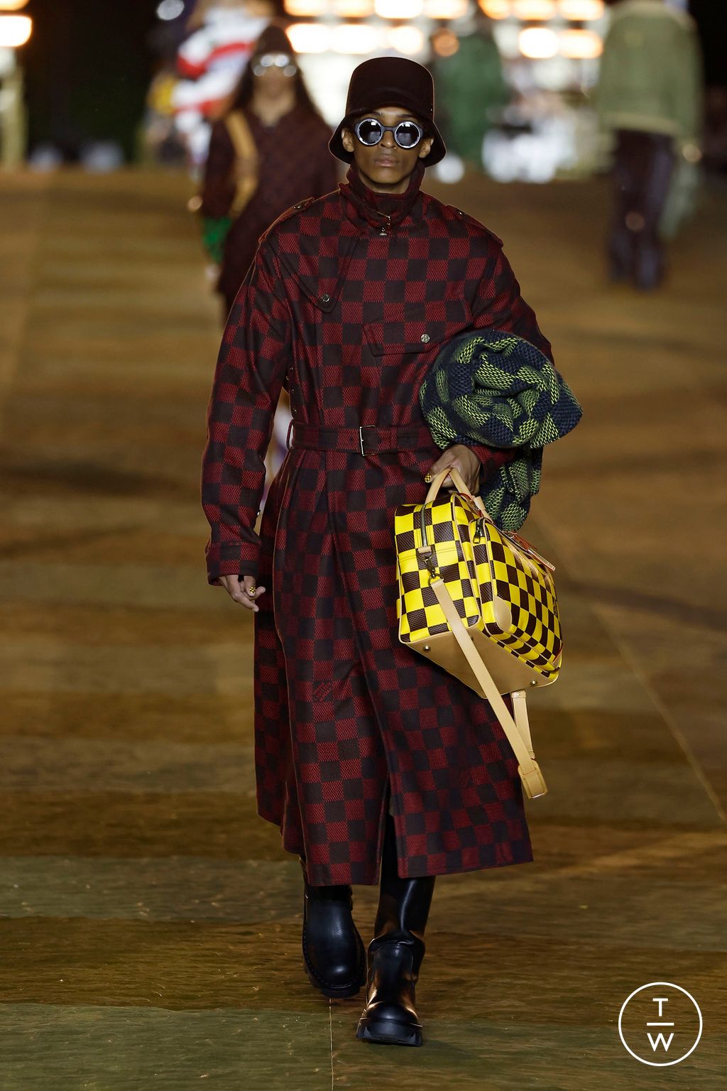 Fashion Week Paris Spring/Summer 2024 look 24 from the Louis Vuitton collection 男装