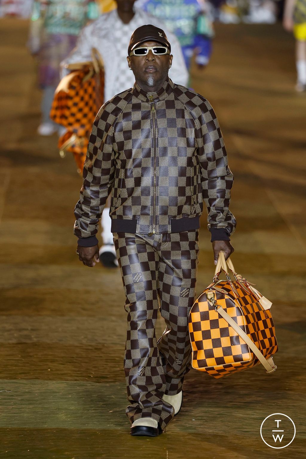Fashion Week Paris Spring/Summer 2024 look 36 from the Louis Vuitton collection 男装