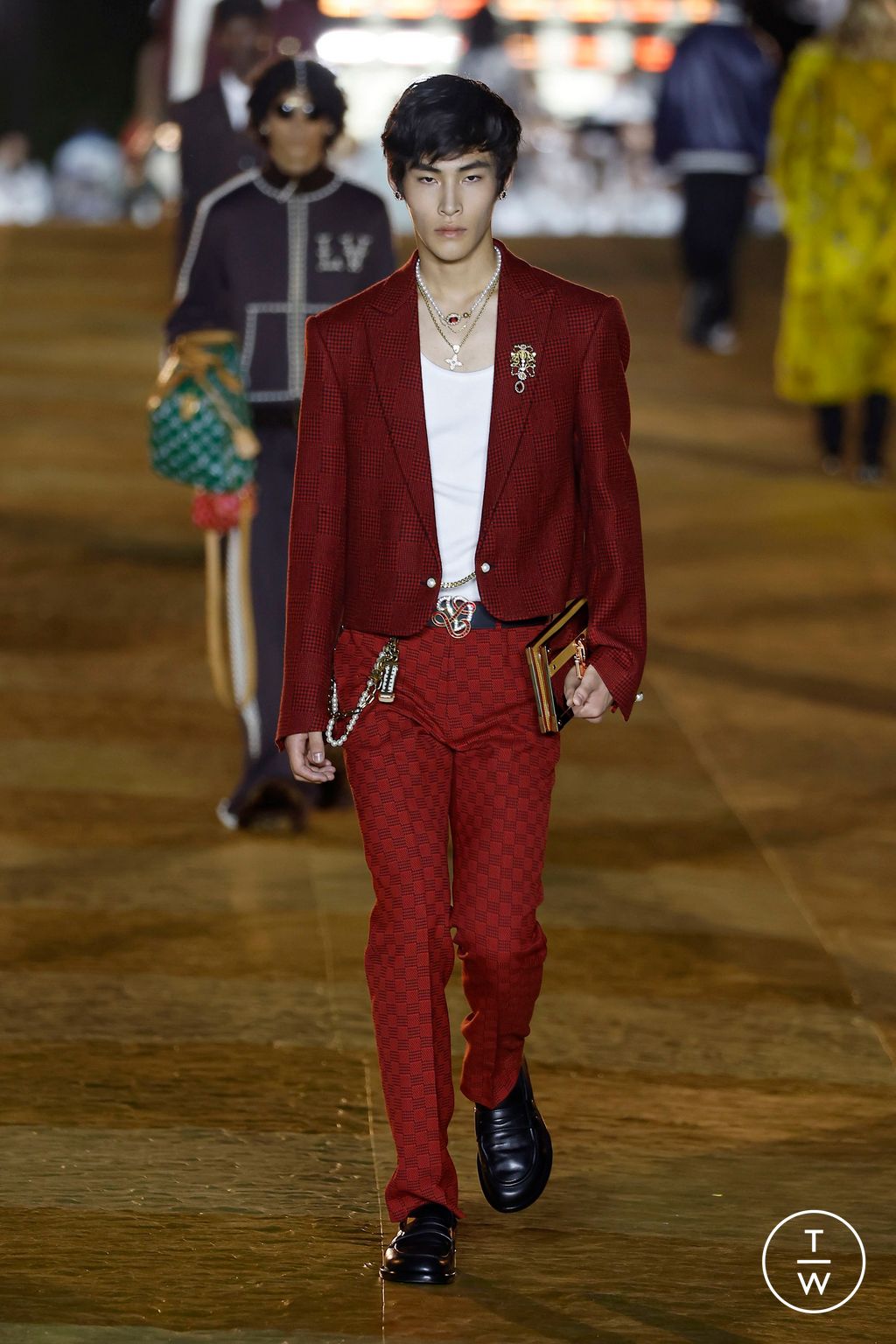 Fashion Week Paris Spring/Summer 2024 look 52 from the Louis Vuitton collection menswear
