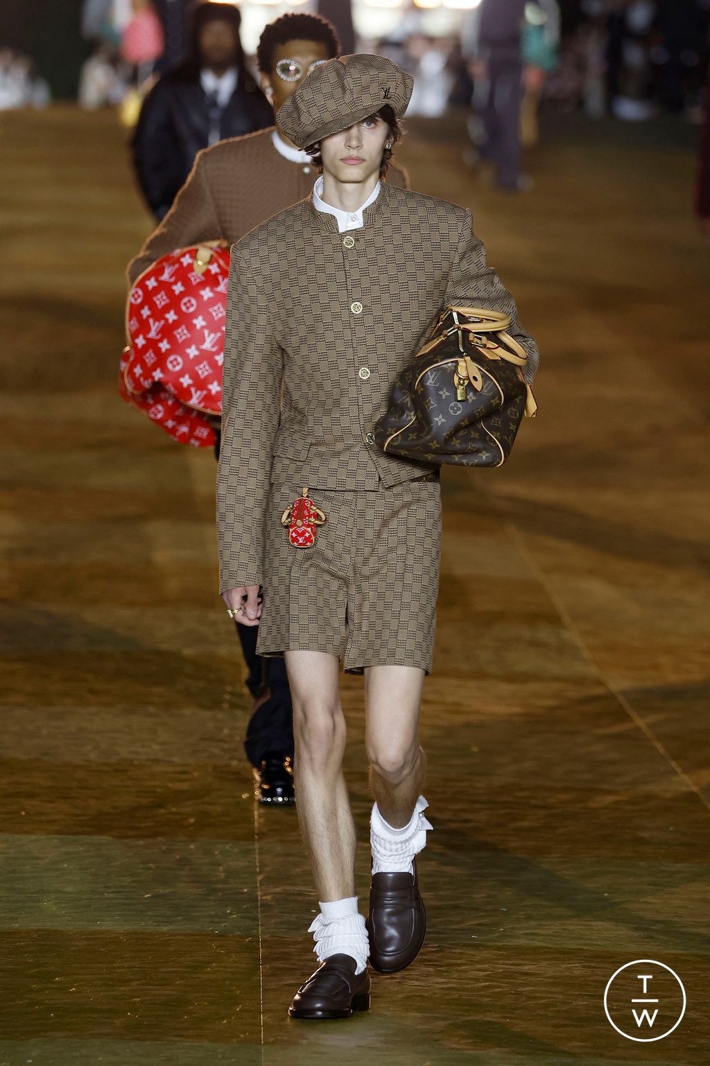 Fashion Week Paris Spring/Summer 2024 look 60 de la collection Louis Vuitton menswear