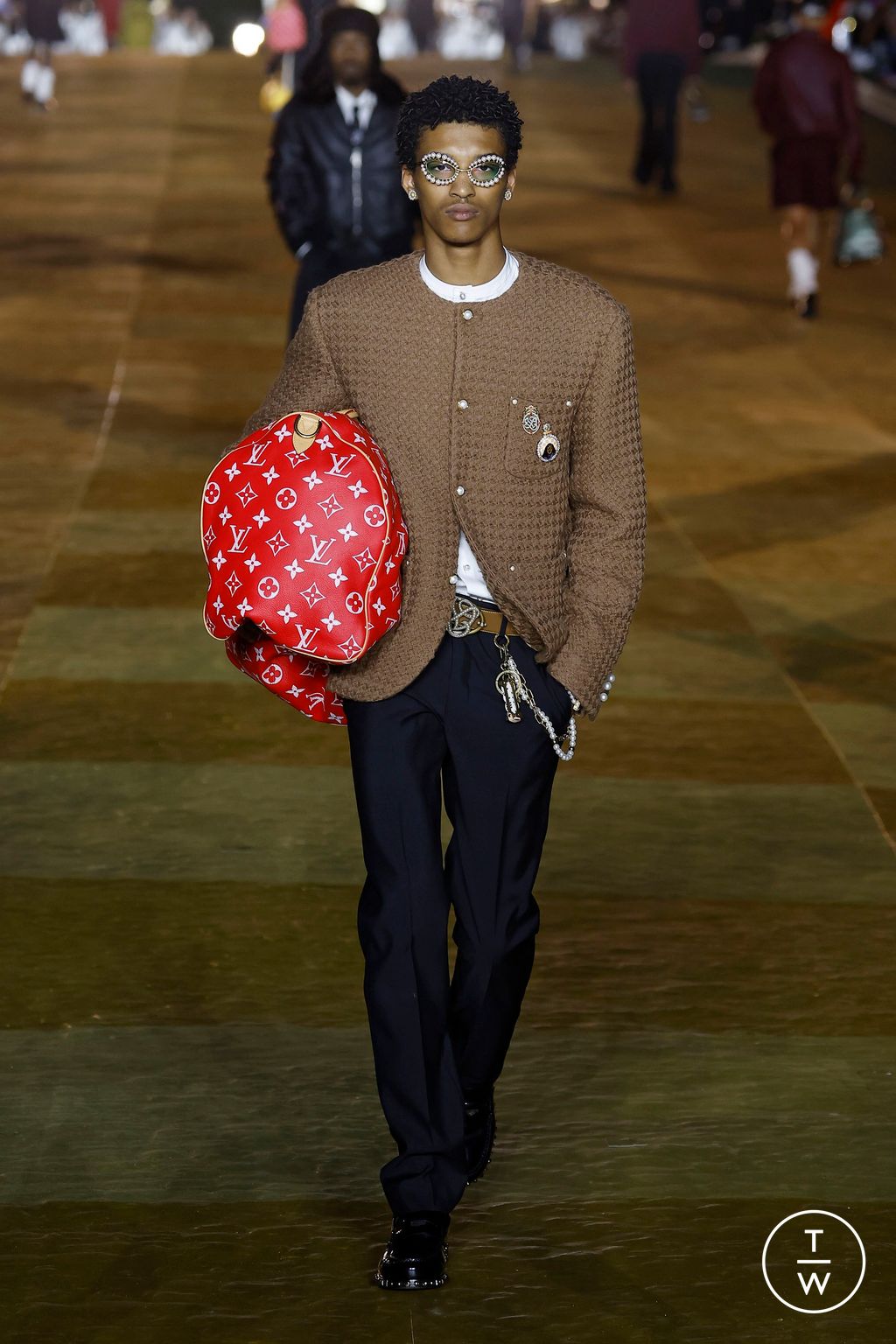 Fashion Week Paris Spring/Summer 2024 look 61 from the Louis Vuitton collection 男装