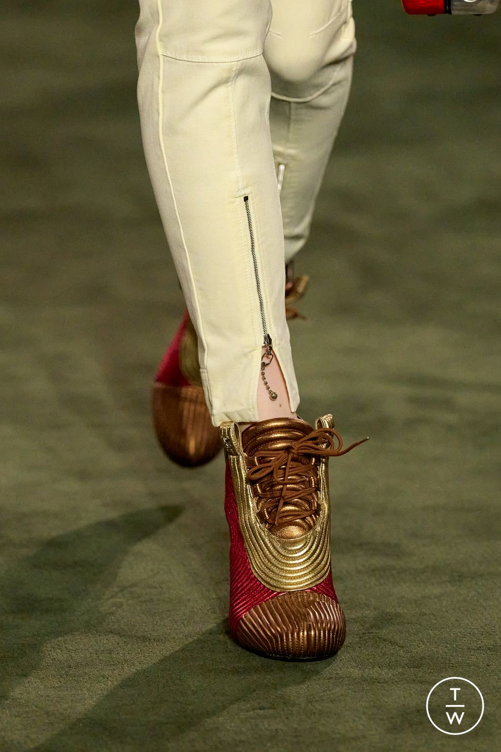 Fashion Week Paris Resort 2027 look 19 from the Louis Vuitton collection womenswear accessories