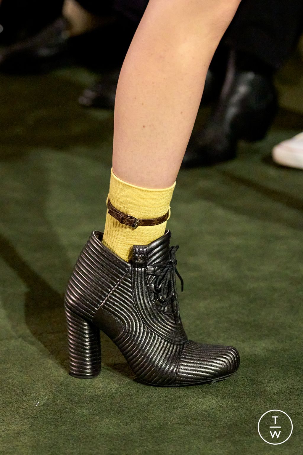 Fashion Week Paris Resort 2027 look 20 from the Louis Vuitton collection womenswear accessories