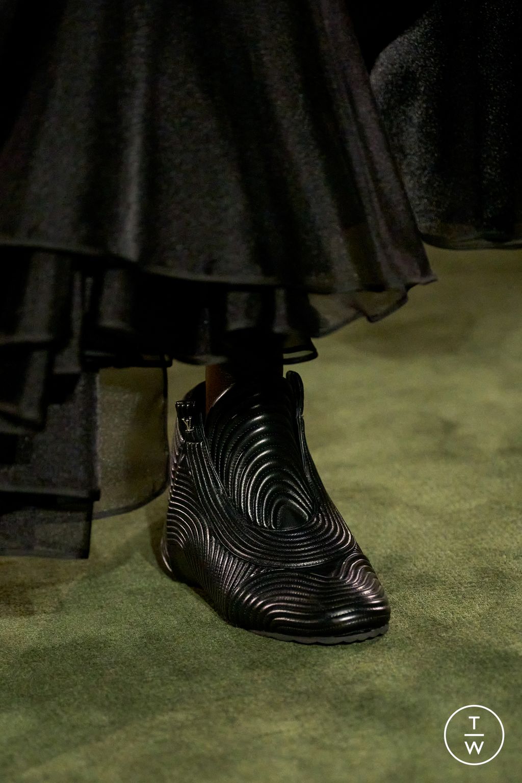 Fashion Week Paris Resort 2027 look 36 from the Louis Vuitton collection womenswear accessories