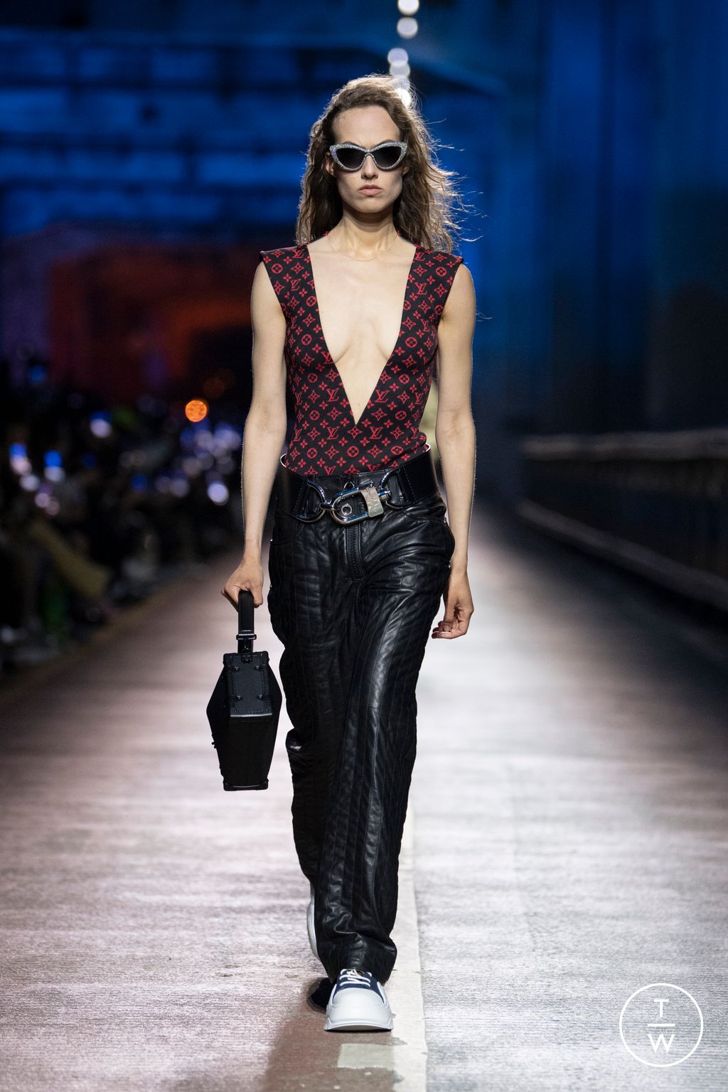 Fashion Week Paris Pre-Fall 2023 look 11 from the Louis Vuitton collection womenswear