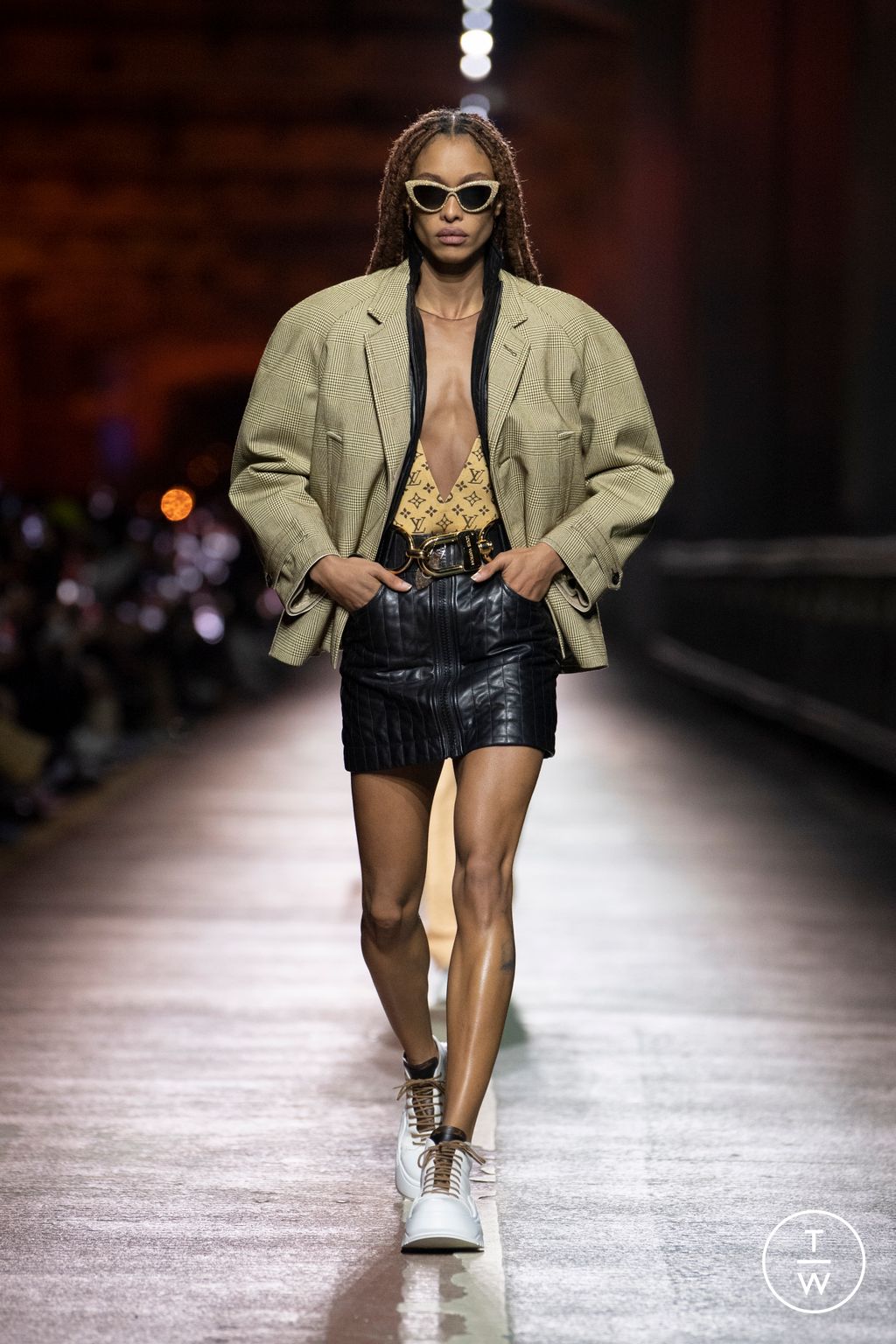 Fashion Week Paris Pre-Fall 2023 look 12 de la collection Louis Vuitton womenswear
