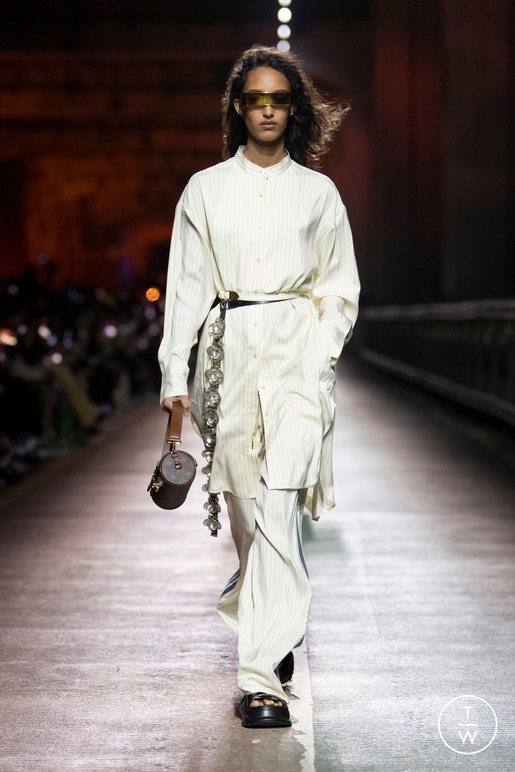Fashion Week Paris Pre-Fall 2023 look 41 from the Louis Vuitton collection 女装