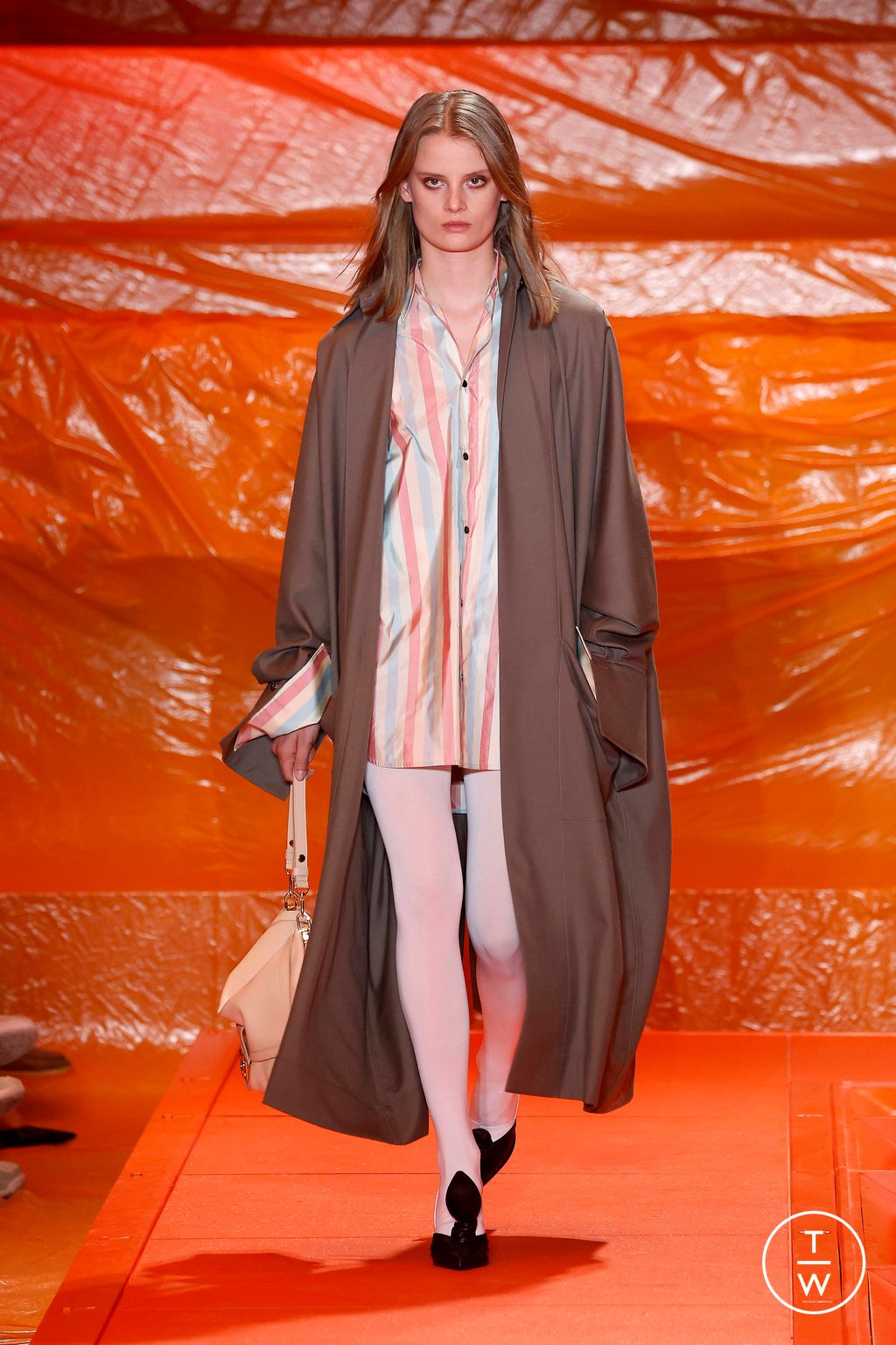Fashion Week Paris Spring/Summer 2024 look 11 from the Louis Vuitton collection womenswear