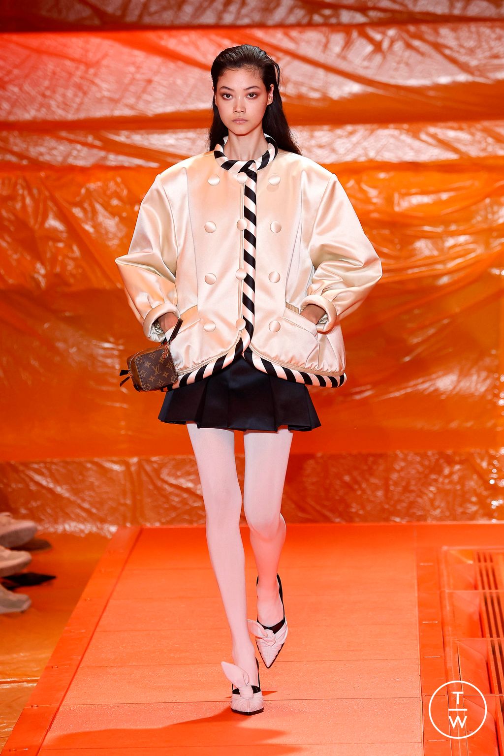 Fashion Week Paris Spring/Summer 2024 look 18 from the Louis Vuitton collection womenswear
