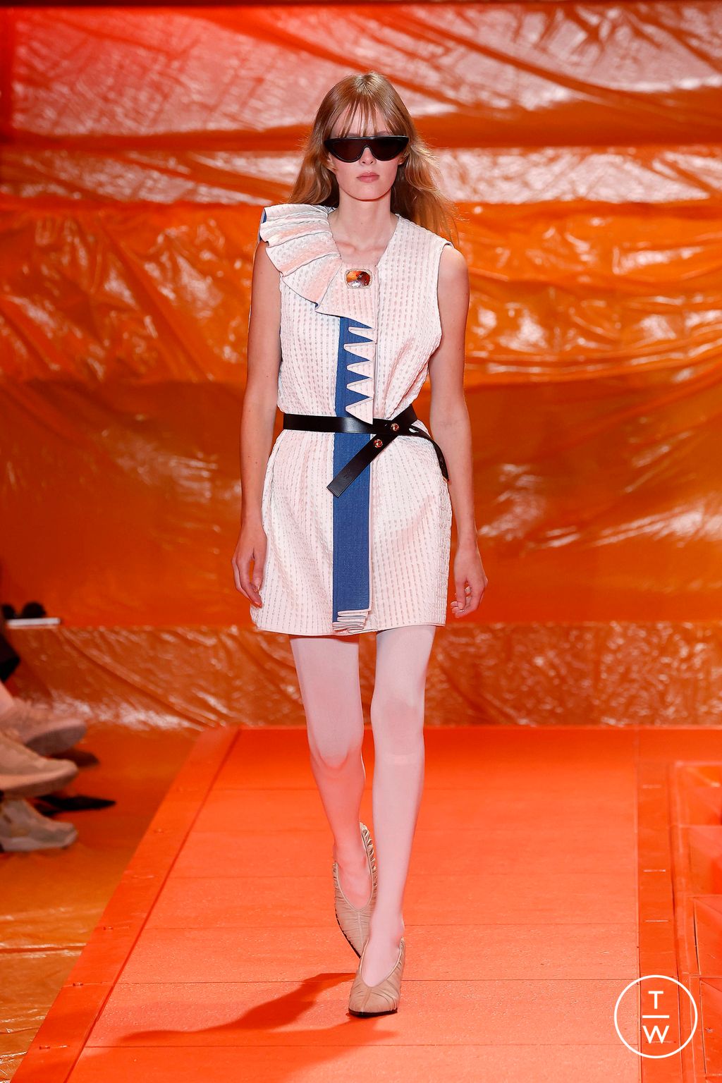 Fashion Week Paris Spring/Summer 2024 look 30 from the Louis Vuitton collection womenswear