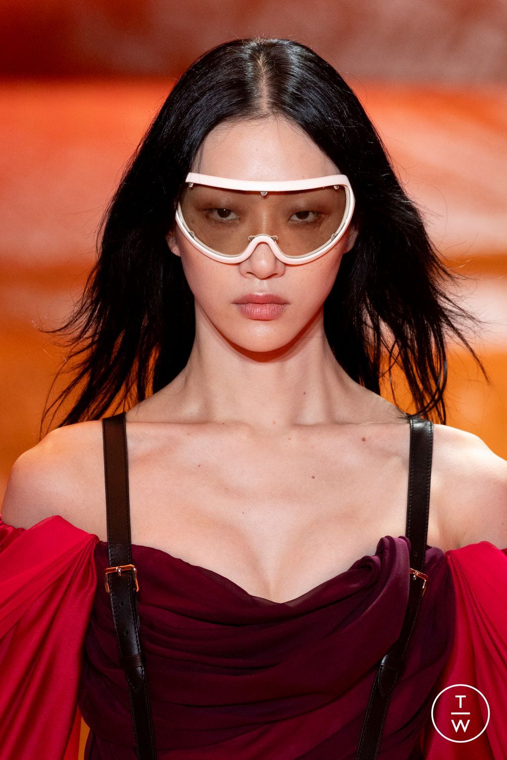 Fashion Week Paris Spring/Summer 2024 look 62 from the Louis Vuitton collection 女装配饰