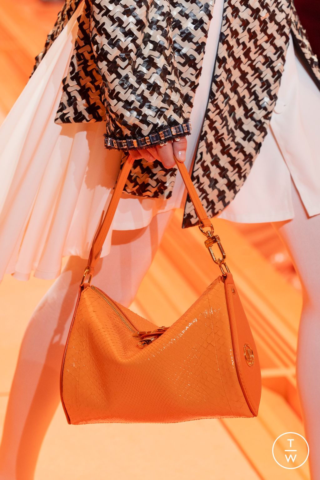 Fashion Week Paris Spring/Summer 2024 look 25 de la collection Louis Vuitton womenswear accessories