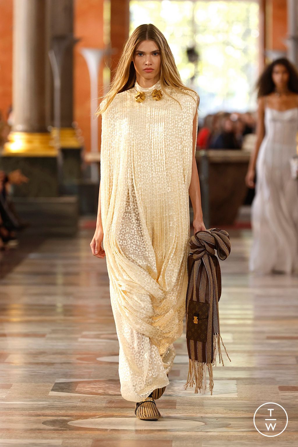 Fashion Week Paris Spring/Summer 2026 look 3 from the Louis Vuitton collection 女装