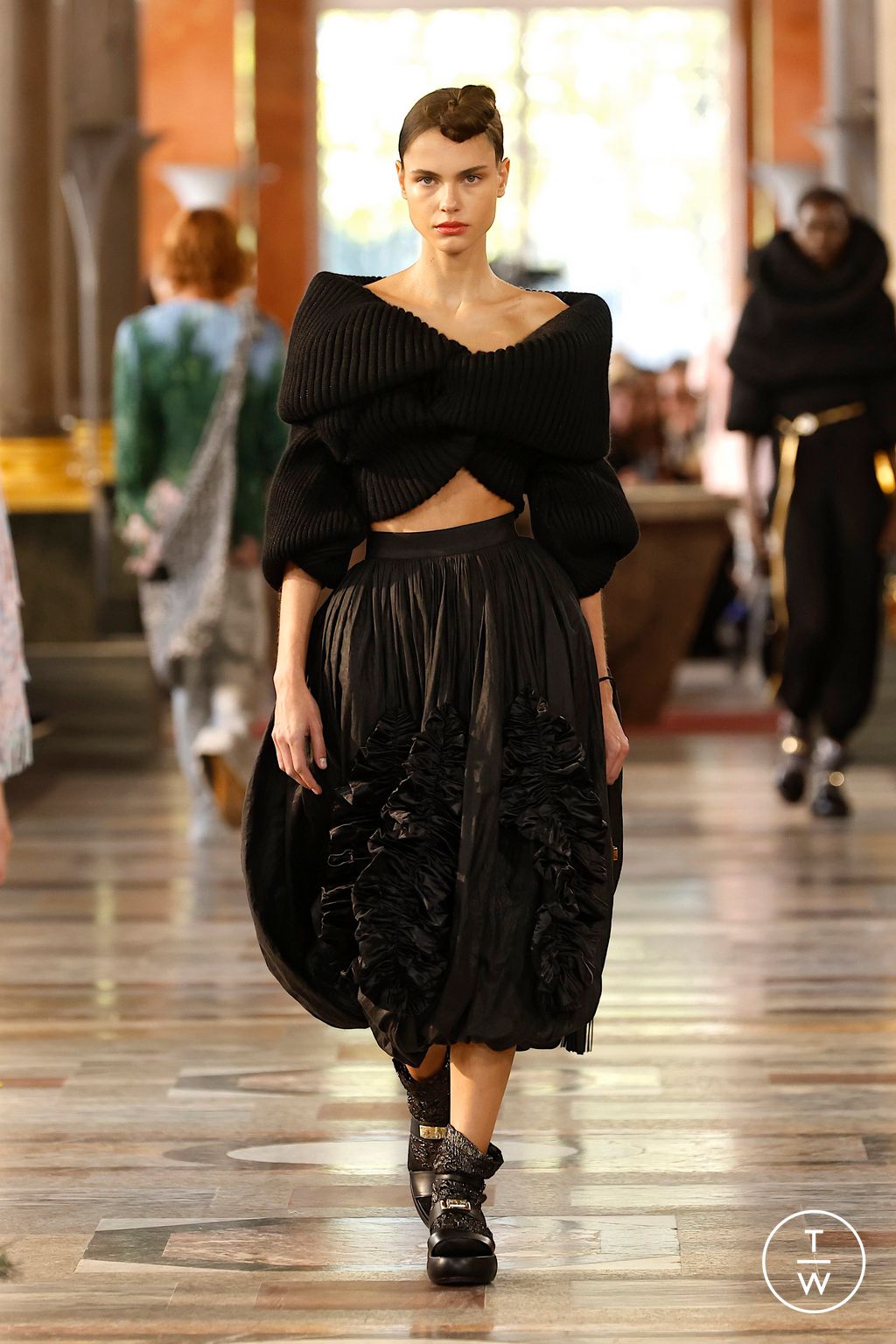 Fashion Week Paris Spring/Summer 2026 look 44 from the Louis Vuitton collection 女装