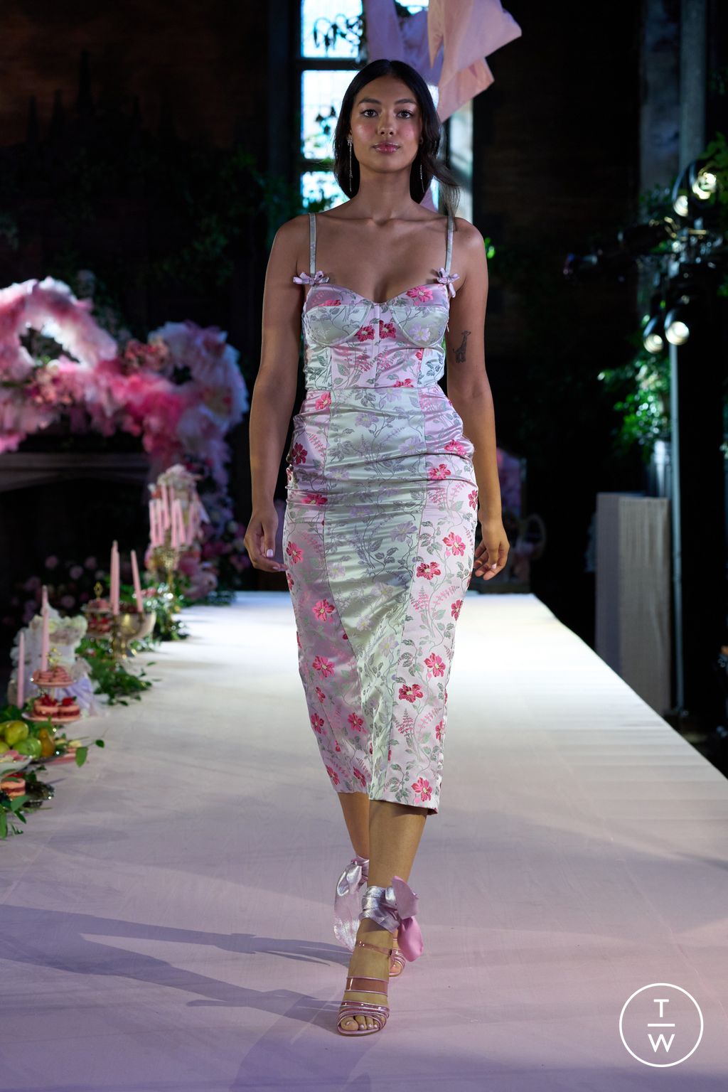 Fashion Week New York Spring/Summer 2024 look 17 de la collection LoveShackFancy womenswear