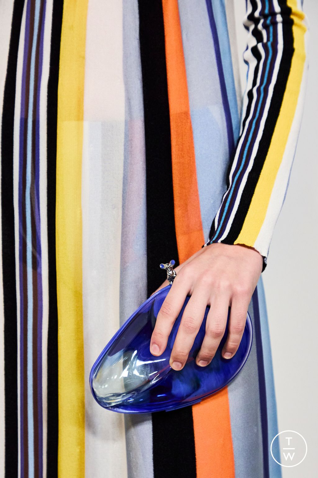 Fashion Week Paris Spring/Summer 2026 look 61 from the Loewe collection womenswear accessories