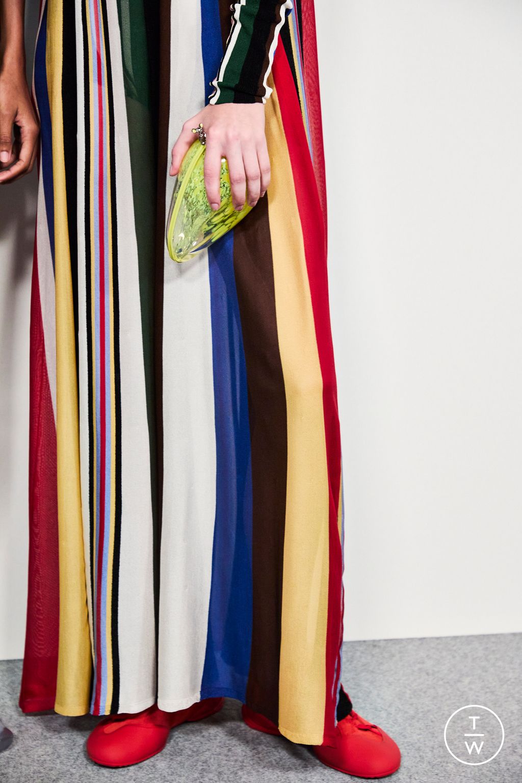 Fashion Week Paris Spring/Summer 2026 look 70 from the Loewe collection 女装配饰