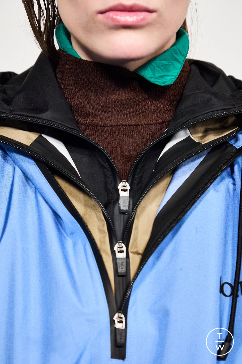 Fashion Week Paris Spring/Summer 2026 look 96 from the Loewe collection 女装配饰