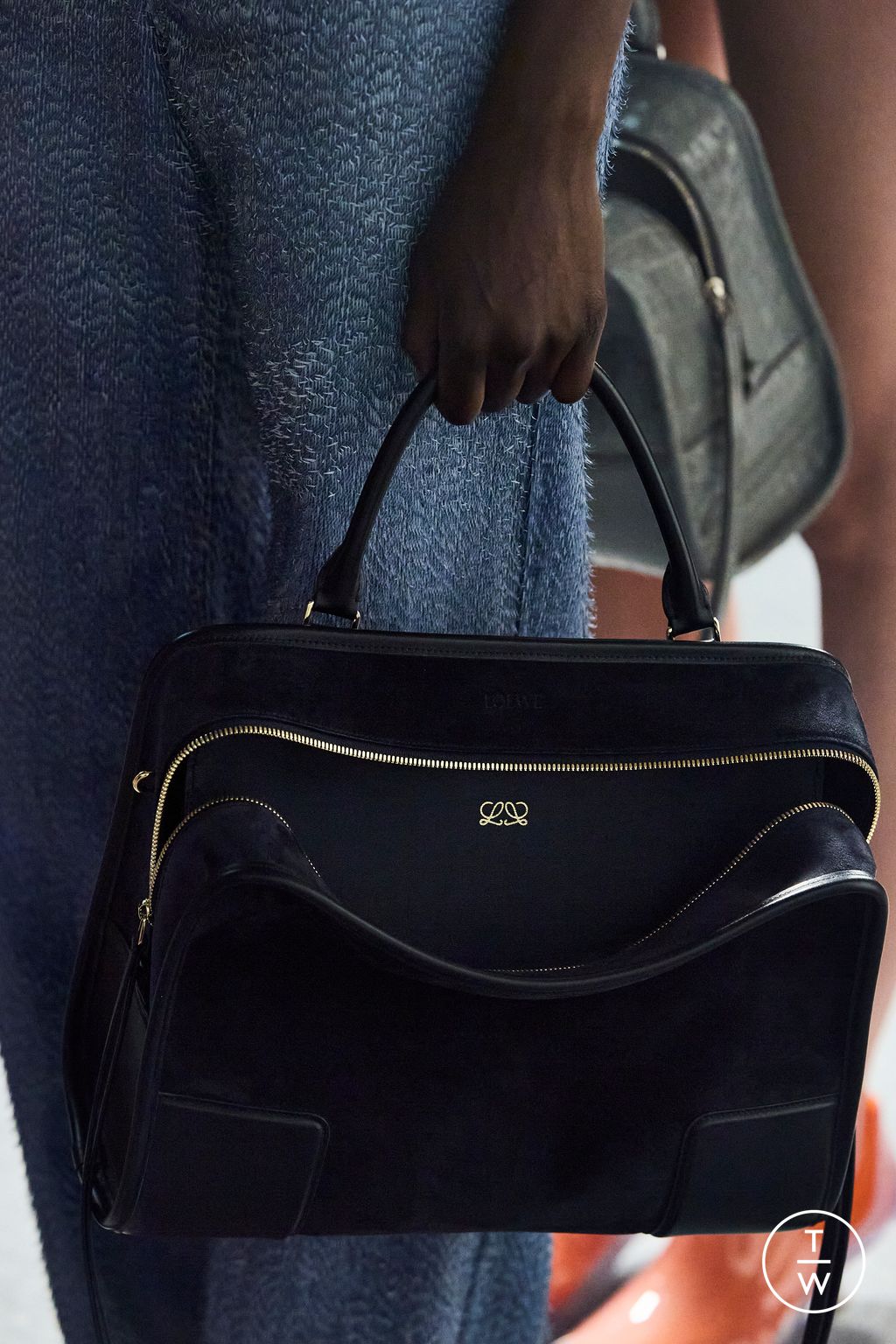 Fashion Week Paris Spring/Summer 2026 look 106 from the Loewe collection womenswear accessories