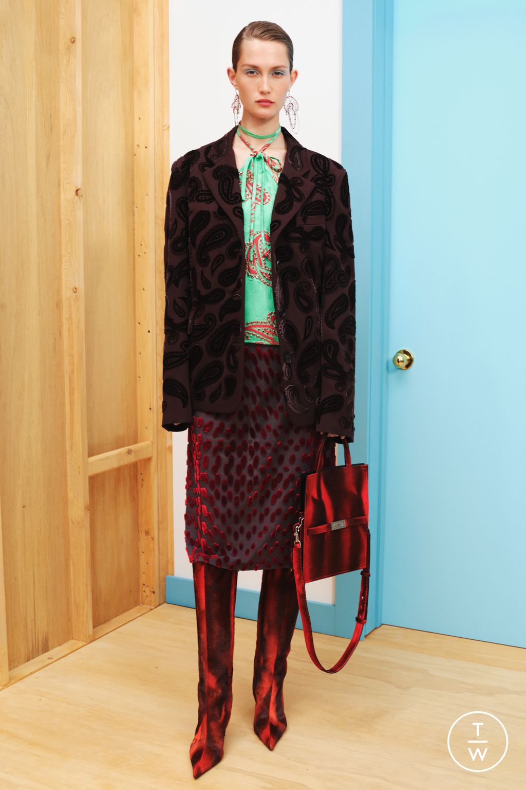 Fashion Week New York Resort 2025 look 16 from the Tory Burch collection womenswear