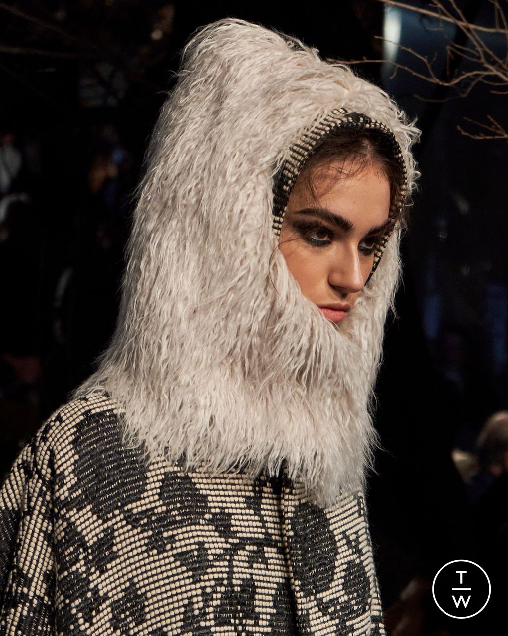 Fashion Week Milan Fall/Winter 2023 look 20 de la collection Antonio Marras womenswear accessories