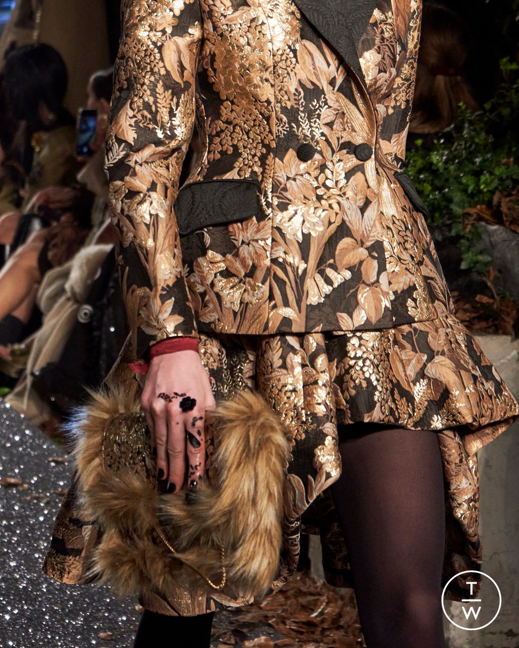 Fashion Week Milan Fall/Winter 2023 look 6 de la collection Antonio Marras womenswear accessories