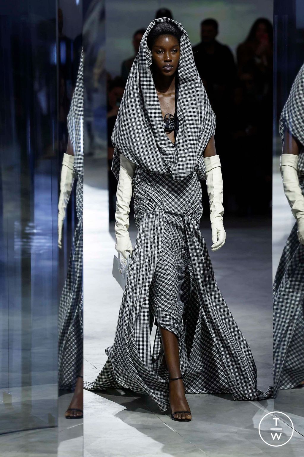 Fashion Week New York Fall/Winter 2023 look 54 de la collection Luar womenswear