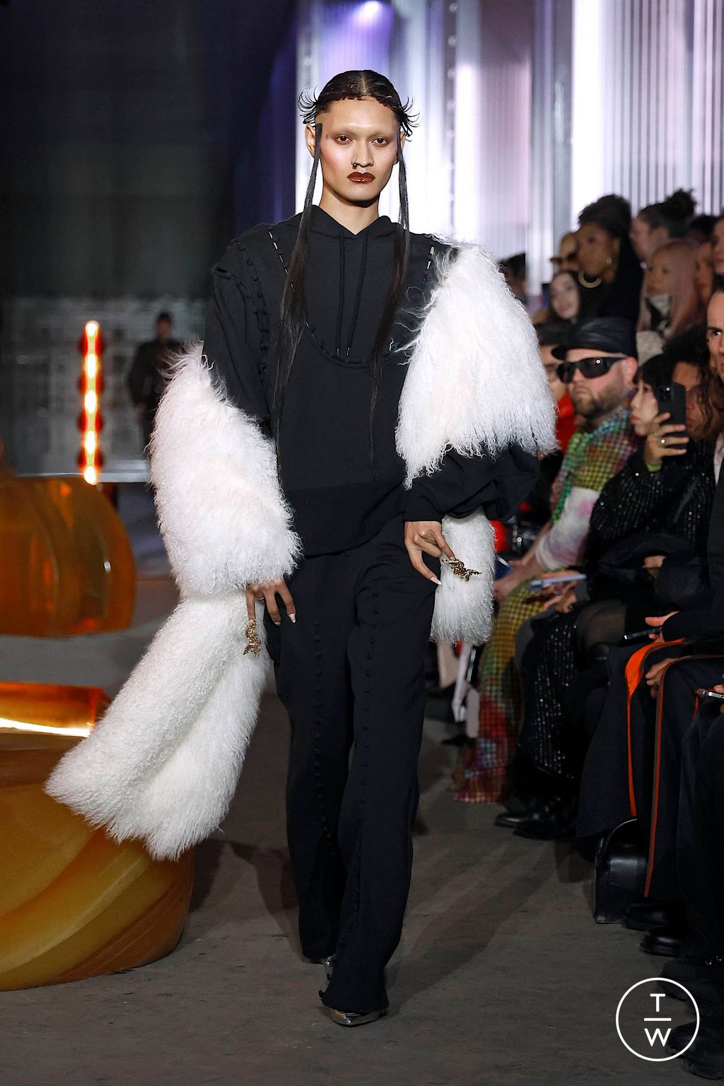 Fashion Week New York Fall/Winter 2024 look 29 from the Luar collection 女装