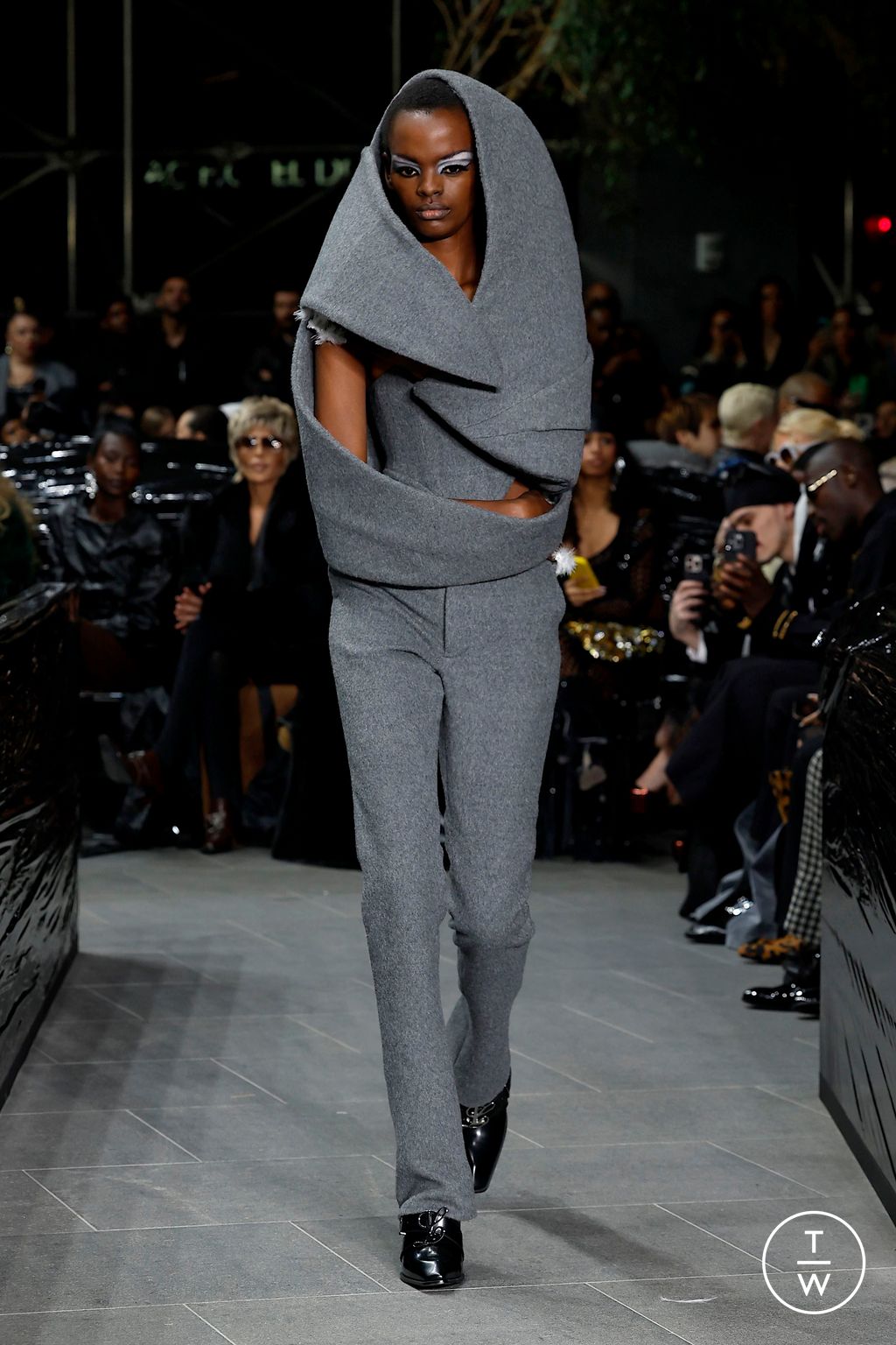 Fashion Week New York Fall/Winter 2025 look 10 de la collection Luar womenswear