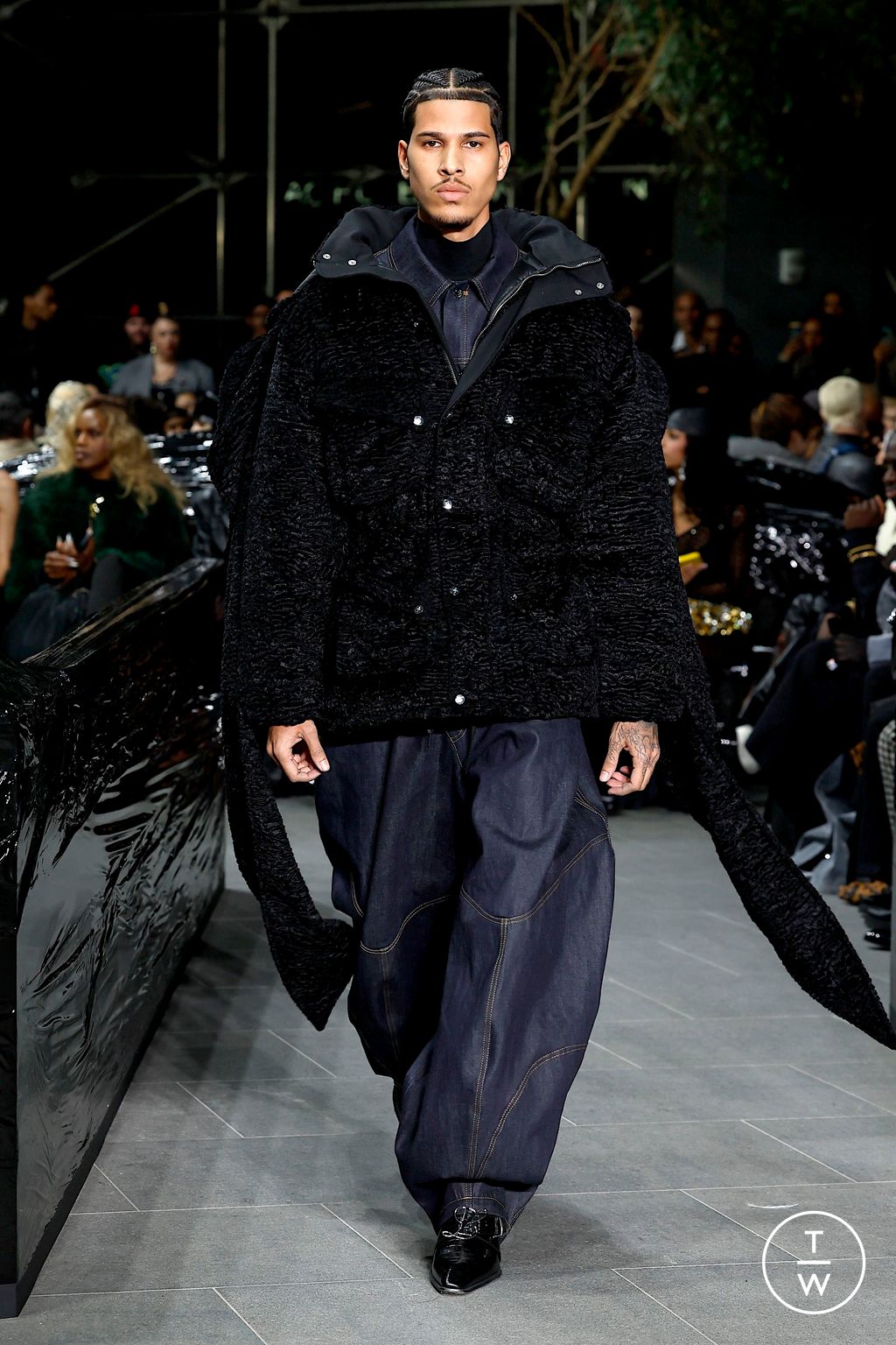 Fashion Week New York Fall/Winter 2025 look 22 from the Luar collection 女装