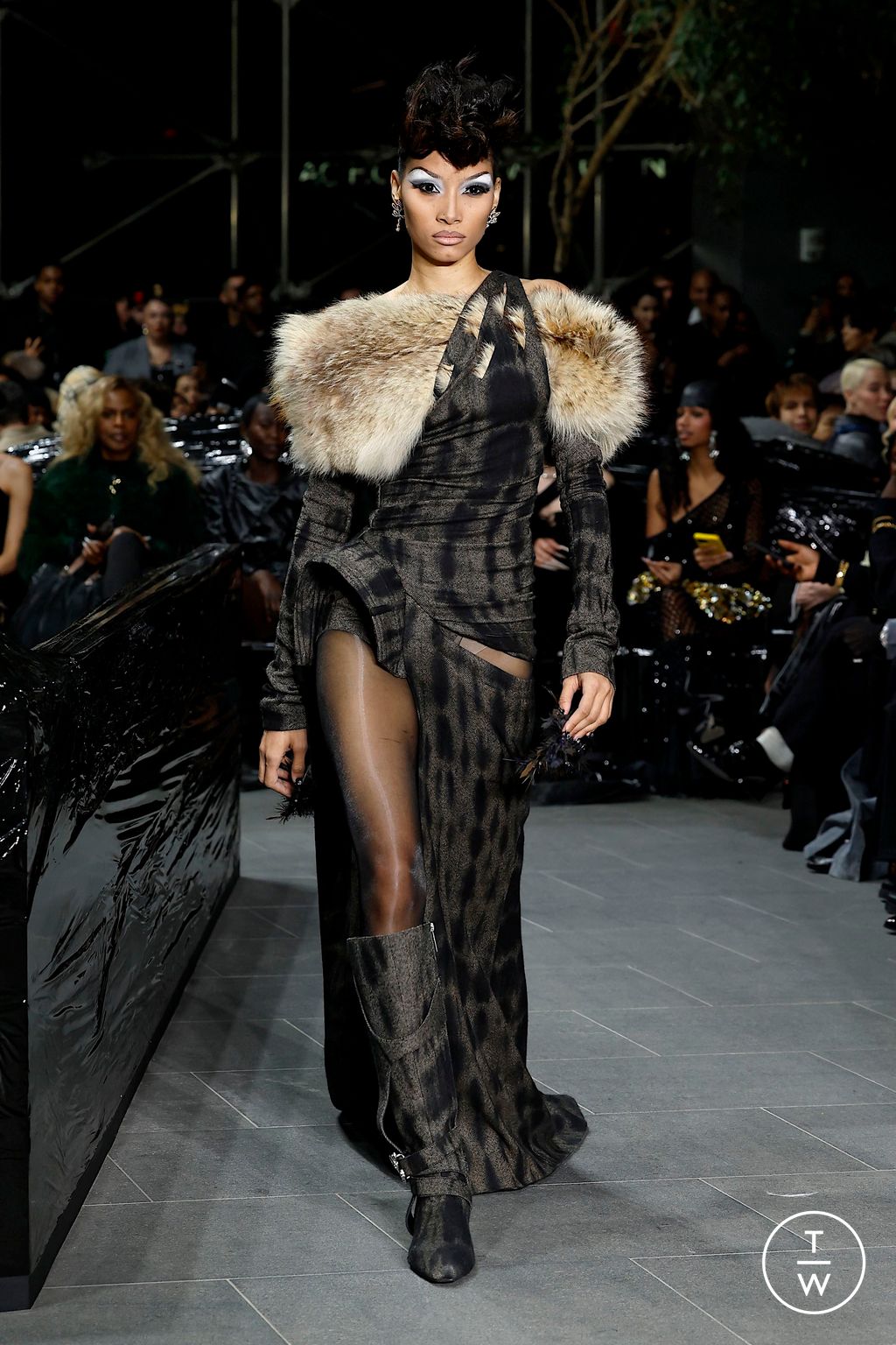 Fashion Week New York Fall/Winter 2025 look 32 from the Luar collection womenswear