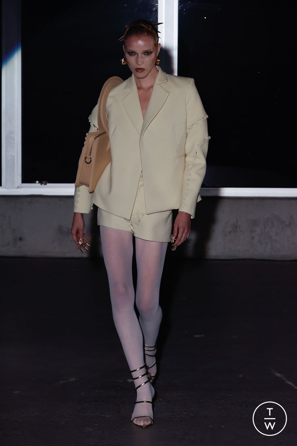 Fashion Week New York Spring/Summer 2024 look 1 from the Luar collection 女装