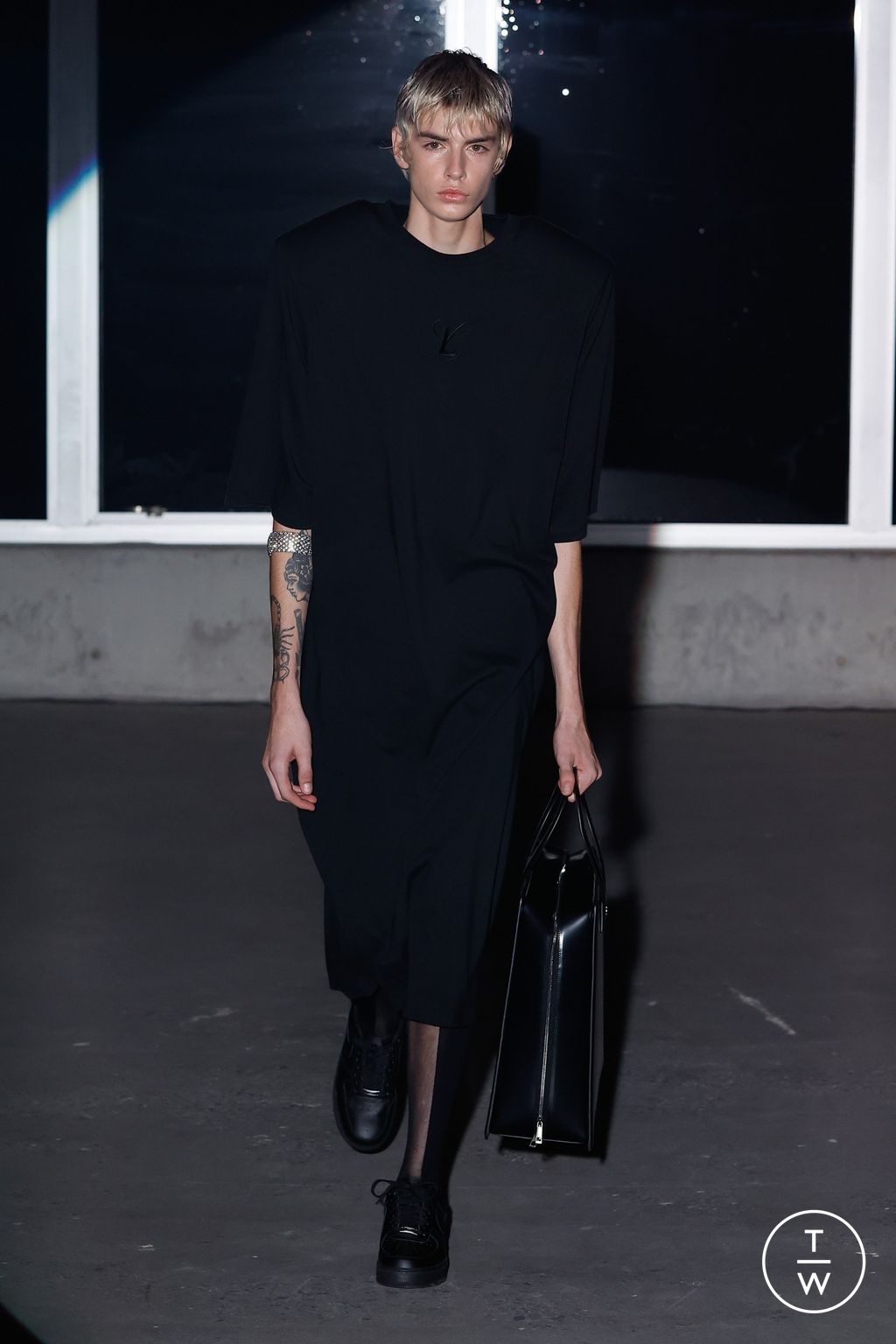 Fashion Week New York Spring/Summer 2024 look 35 from the Luar collection 女装