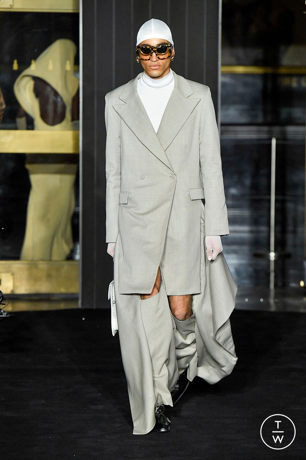 Fashion Week New York Spring/Summer 2025 look 33 from the Luar collection womenswear