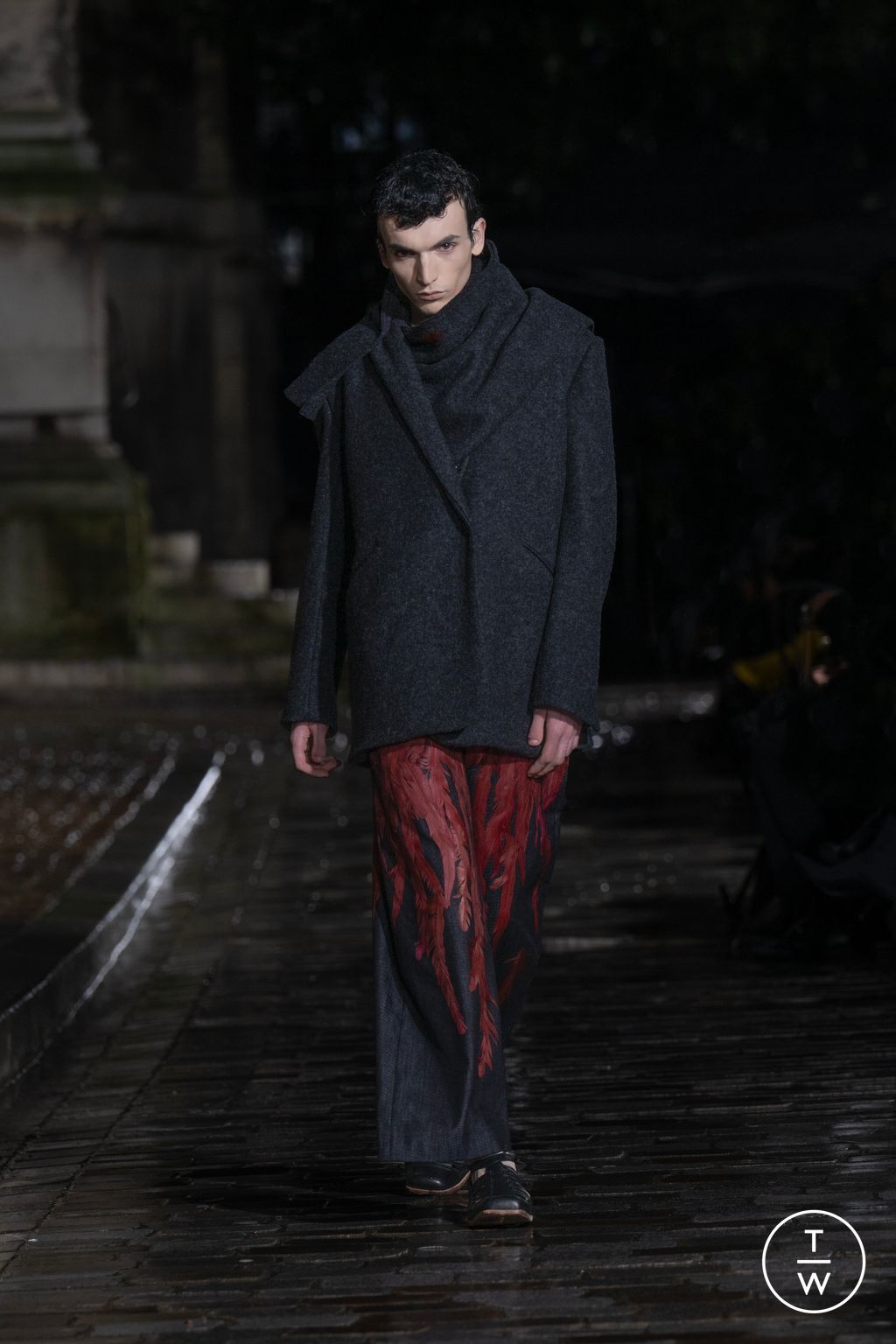 Fashion Week Paris Fall/Winter 2024 look 24 from the Lùchen collection womenswear