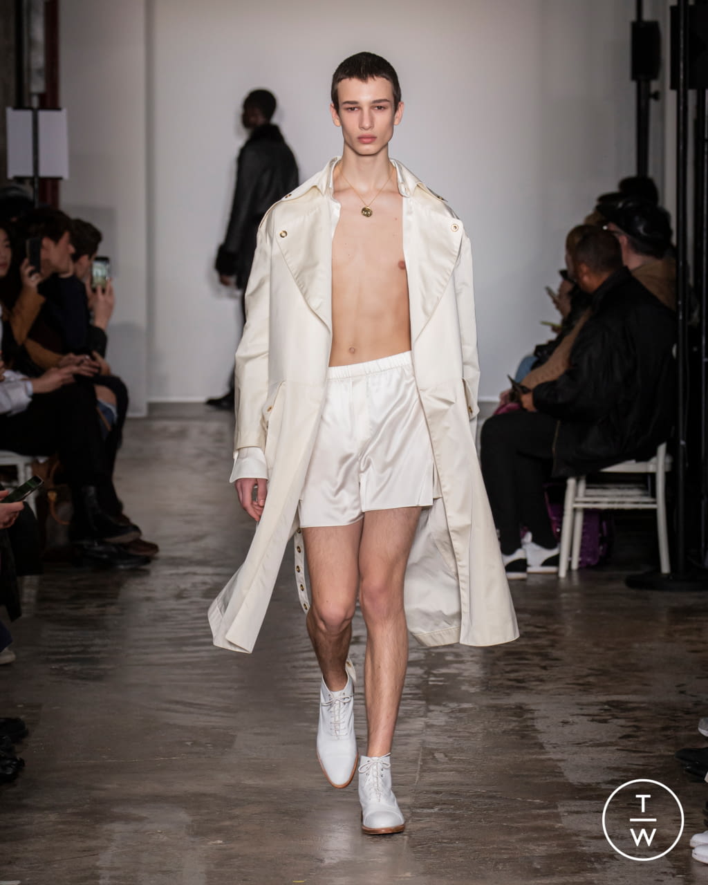 Fashion Week Paris Fall/Winter 2020 look 11 from the Ludovic de Saint Sernin collection 男装