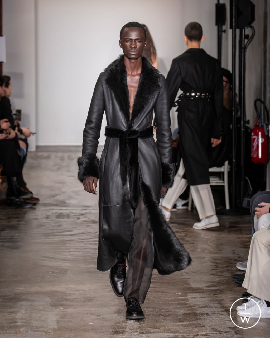 Fashion Week Paris Fall/Winter 2020 look 7 de la collection Ludovic de Saint Sernin menswear