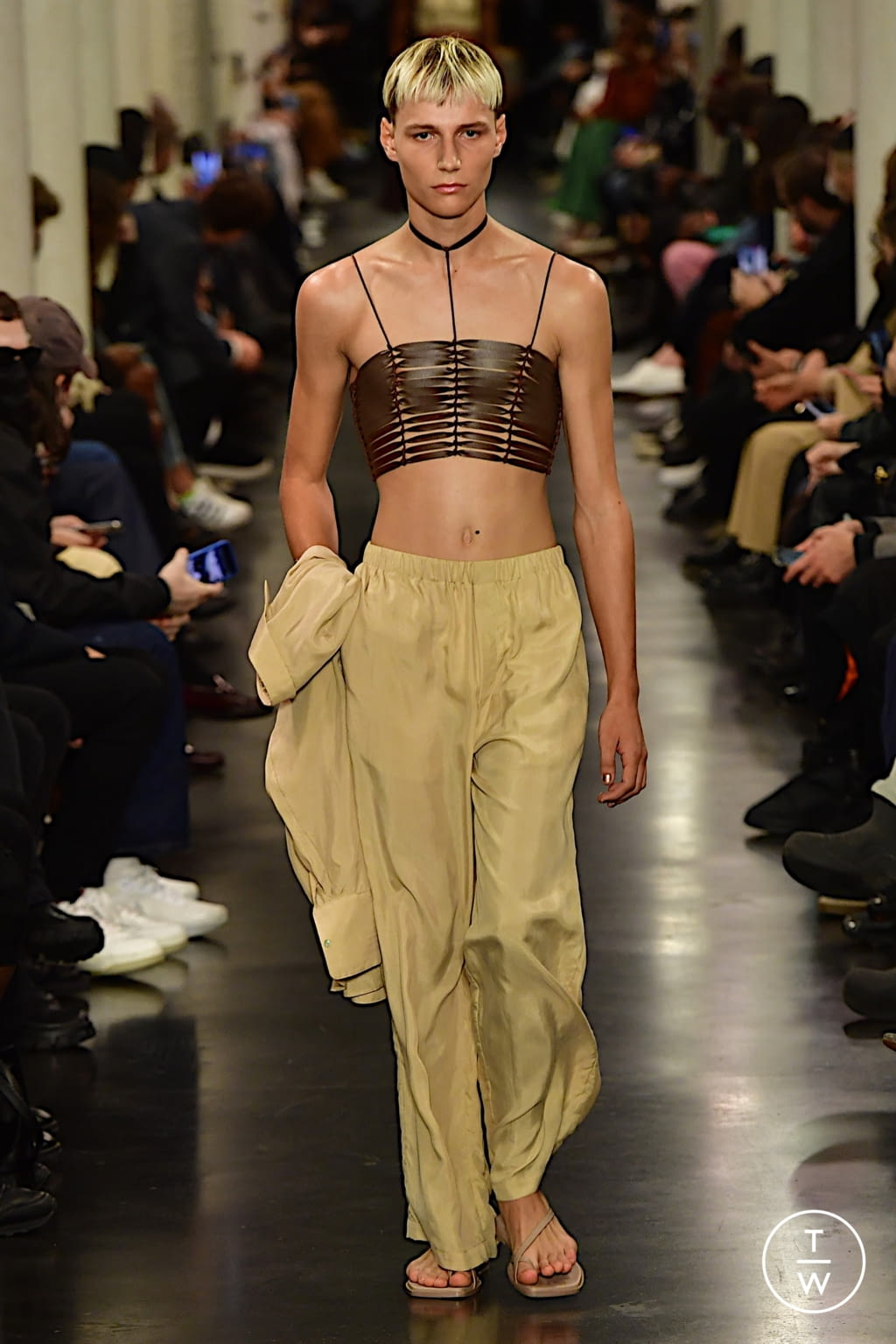 Fashion Week Paris Spring/Summer 2022 look 2 from the Ludovic de Saint Sernin collection womenswear