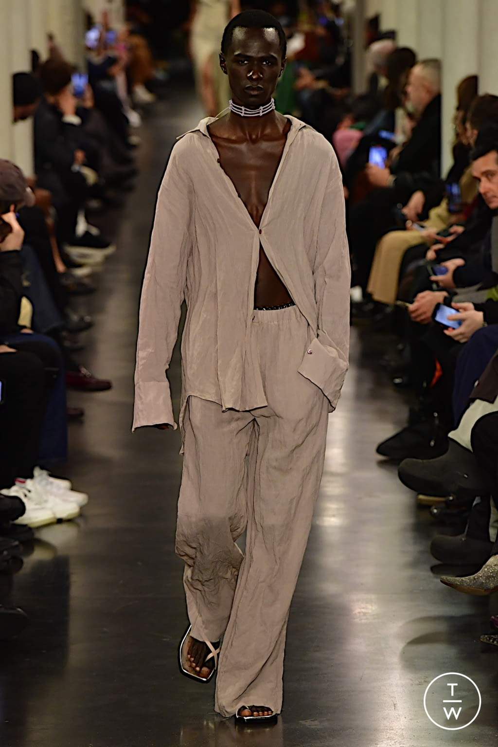 Fashion Week Paris Spring/Summer 2022 look 6 de la collection Ludovic de Saint Sernin womenswear