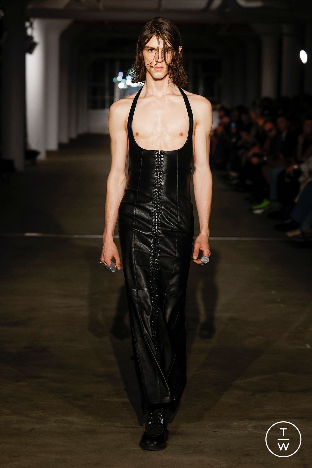 Fashion Week New York Fall/Winter 2024 look 37 from the Ludovic de Saint Sernin collection 女装