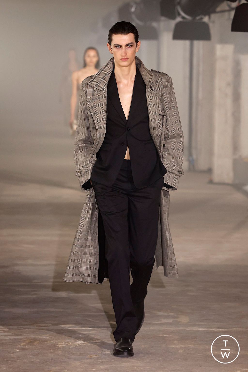 Fashion Week Paris Fall/Winter 2025 look 6 from the Ludovic de Saint Sernin collection womenswear