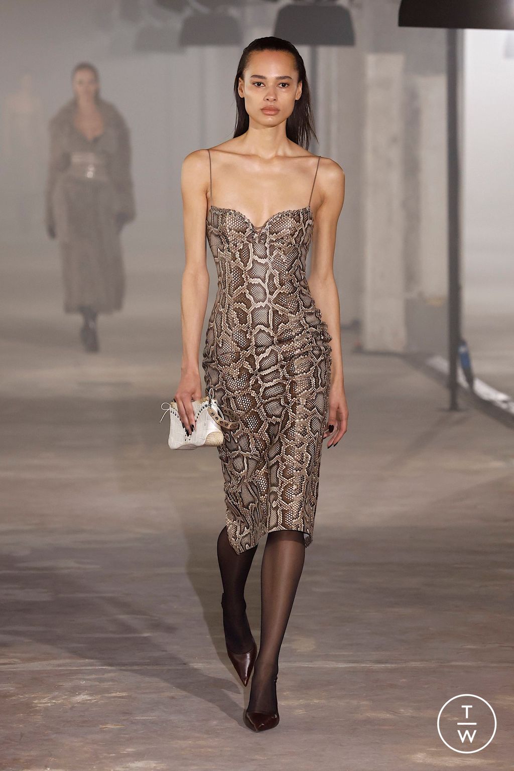 Fashion Week Paris Fall/Winter 2025 look 7 from the Ludovic de Saint Sernin collection womenswear