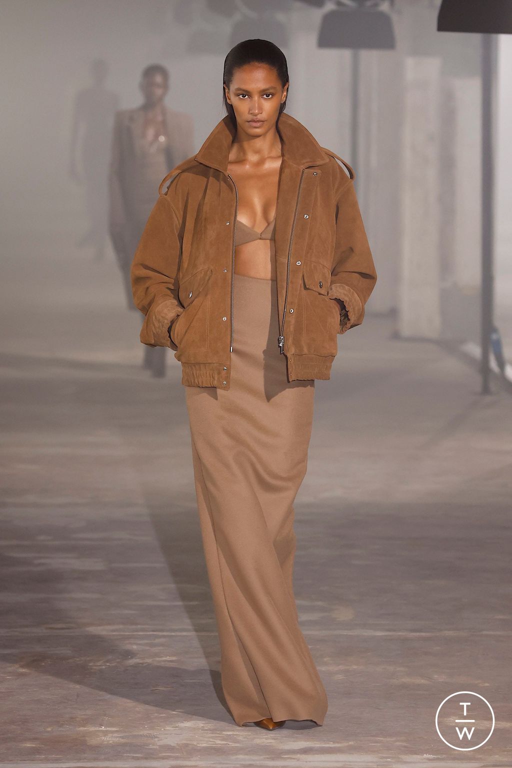 Fashion Week Paris Fall/Winter 2025 look 11 from the Ludovic de Saint Sernin collection womenswear